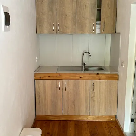 게스트하우스 Magic Space Petros Skafias