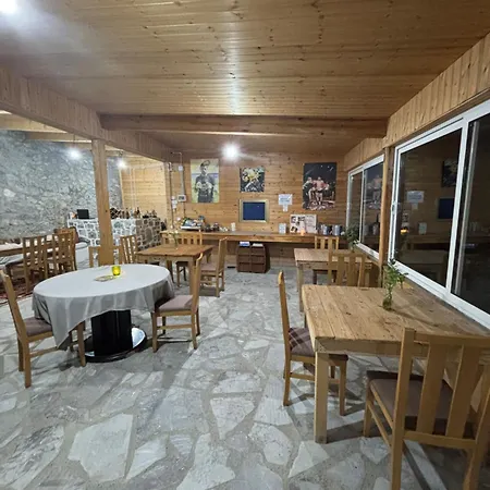 Guest house Magic Space Petros Skafias Theth