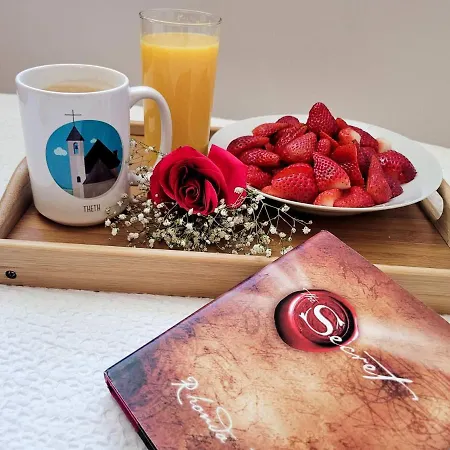 Magic Space Petros Skafias Affittacamere 4*