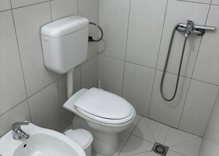 בית הארחה Magic Space Petros Skafias 4*