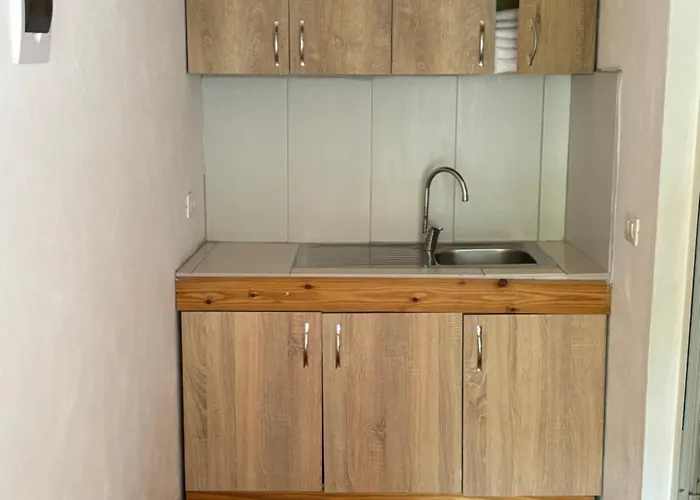 בית הארחה Magic Space Petros Skafias