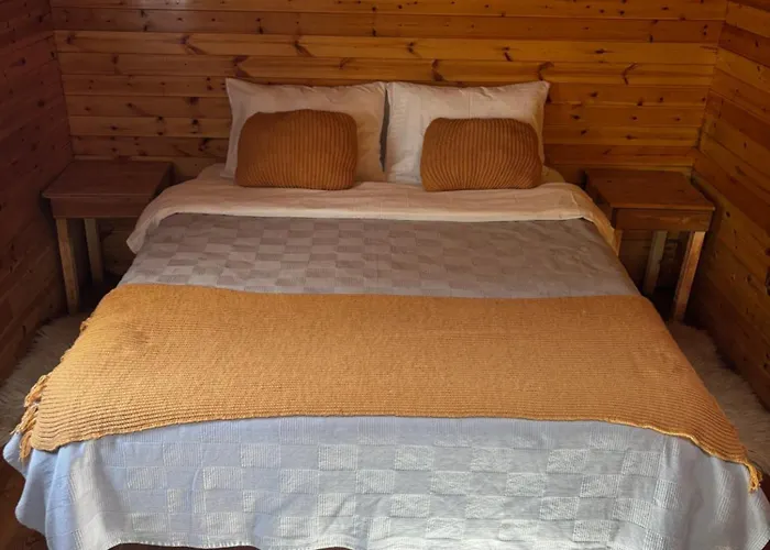 Magic Space Petros Skafias בית הארחה